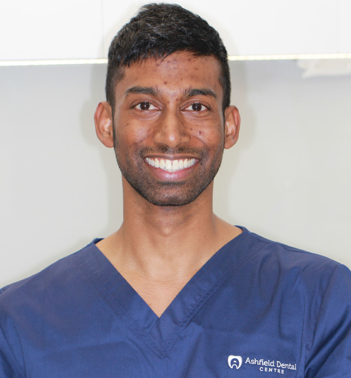 Dr Trishin Seetharam, BDSc (UWA), MClin Implants (LLU-Los Angeles)